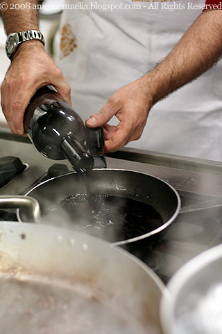 fiumi-di-vino-in-cucina.jpg