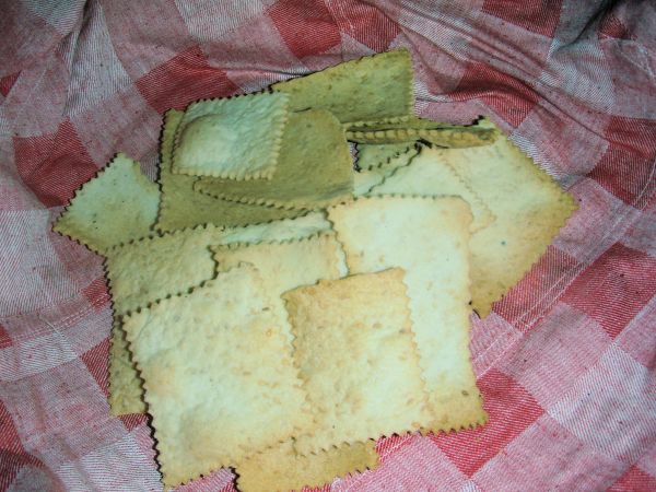 crackers cotti.jpg