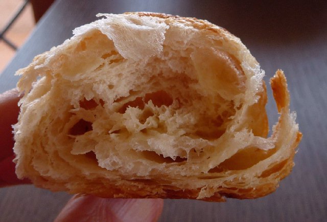 Croissant Sfogliato poco burro 2G.jpg
