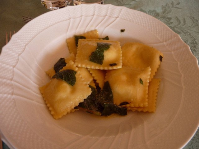 Ravioli ricotta mentuccia g.jpg