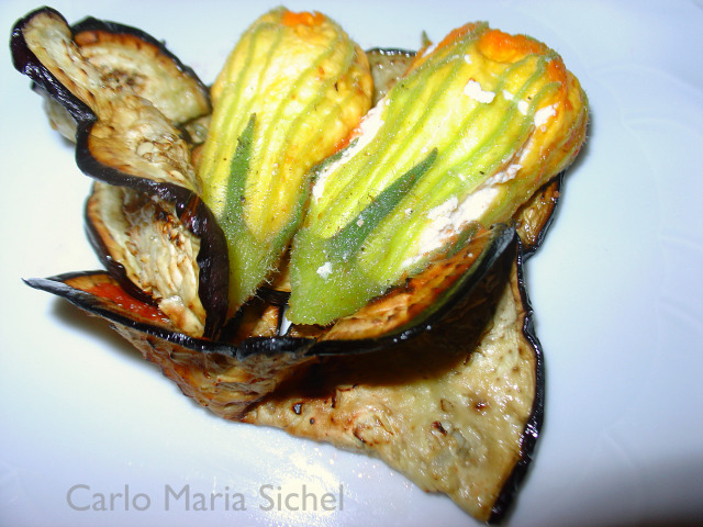 fiori di zucca ripieni di ricotta e melenzane grigliate.jpg