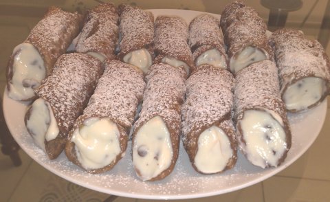 cannoli.jpg