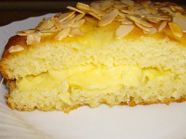 Focaccia di Mandorle G.jpg