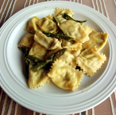 Ravioli di asparagi.JPG