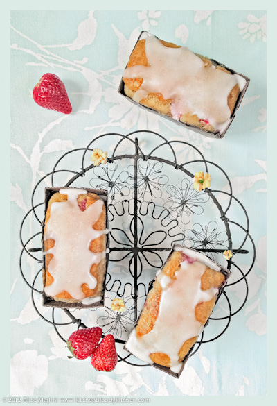 Mini plumcake fragola e limone col metodo Tang Zhong.jpg